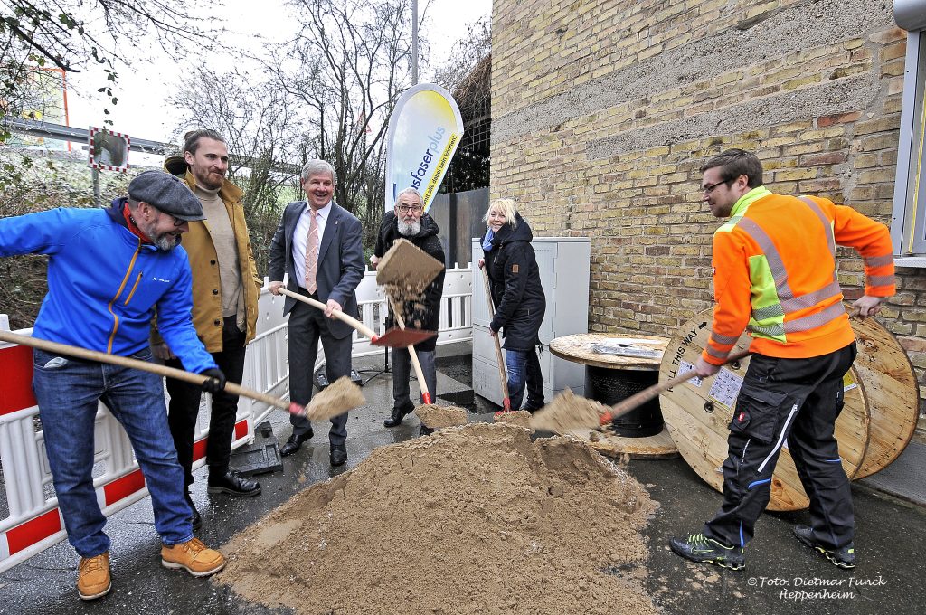 Spatenstich Für Den Glasfaserausbau In Einhausen-Nord – GlasfaserPlus