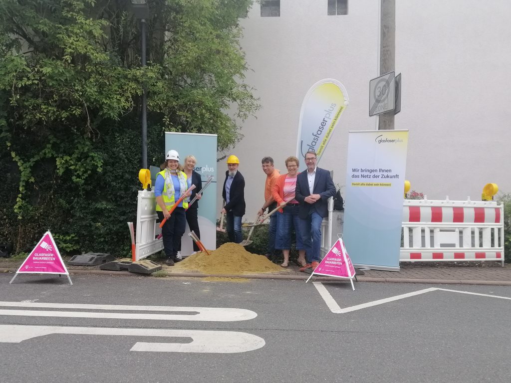 Spatenstich Für Den Glasfaserausbau In Selzen – GlasfaserPlus