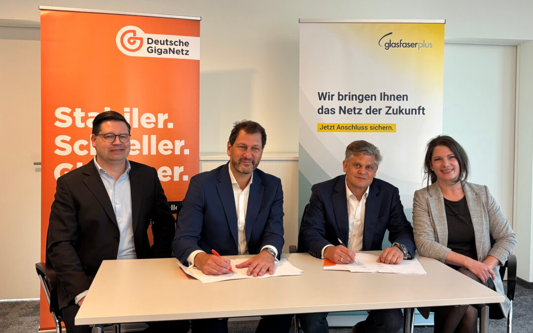Bedeutender Meilenstein in der Glasfaserbranche: GlasfaserPlus und Deutsche GigaNetz unterzeichnen Open Access-Kooperation