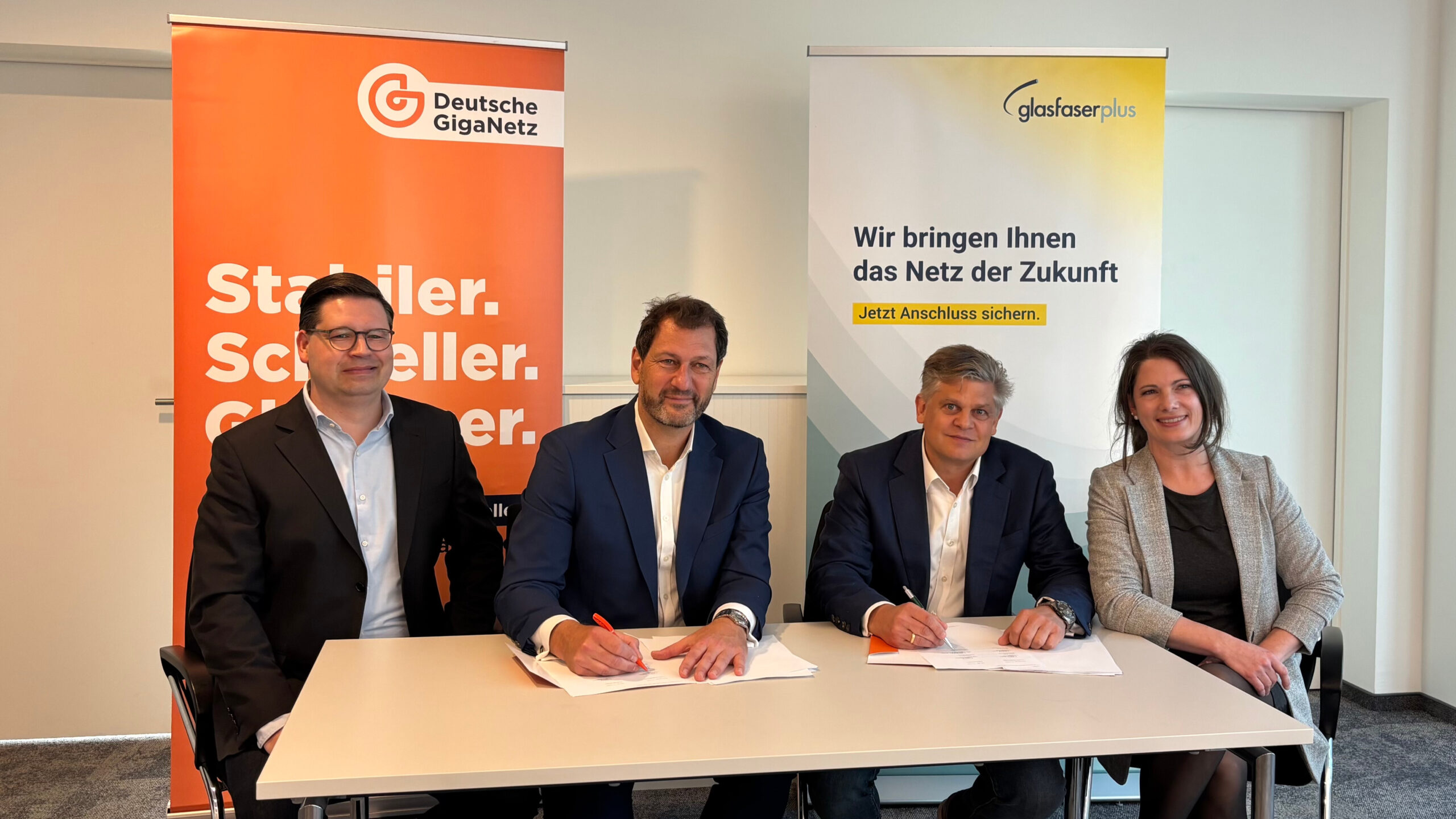 Bildmaterial 1_PM_GlasfaserPlus_Deutsche GigaNetz