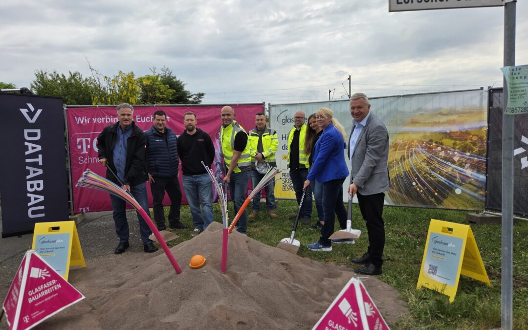 Spatenstich für den Glasfaser-Ausbau in Gernsheim