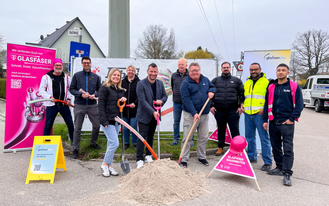 Spatenstich für den geförderten Glasfaser-Ausbau in Langfurth