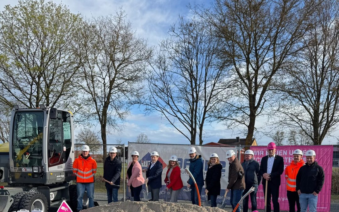 Spatenstich für den geförderten Glasfaserausbau in Markt Erlbach