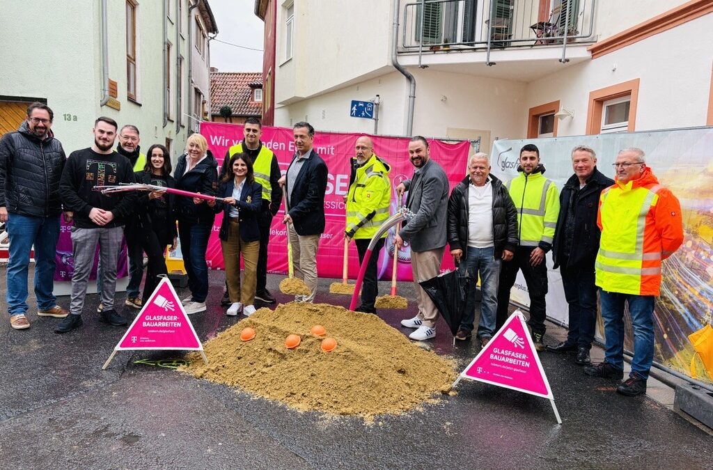 Spatenstich für den Glasfaser-Ausbau in Bad Kreuznach