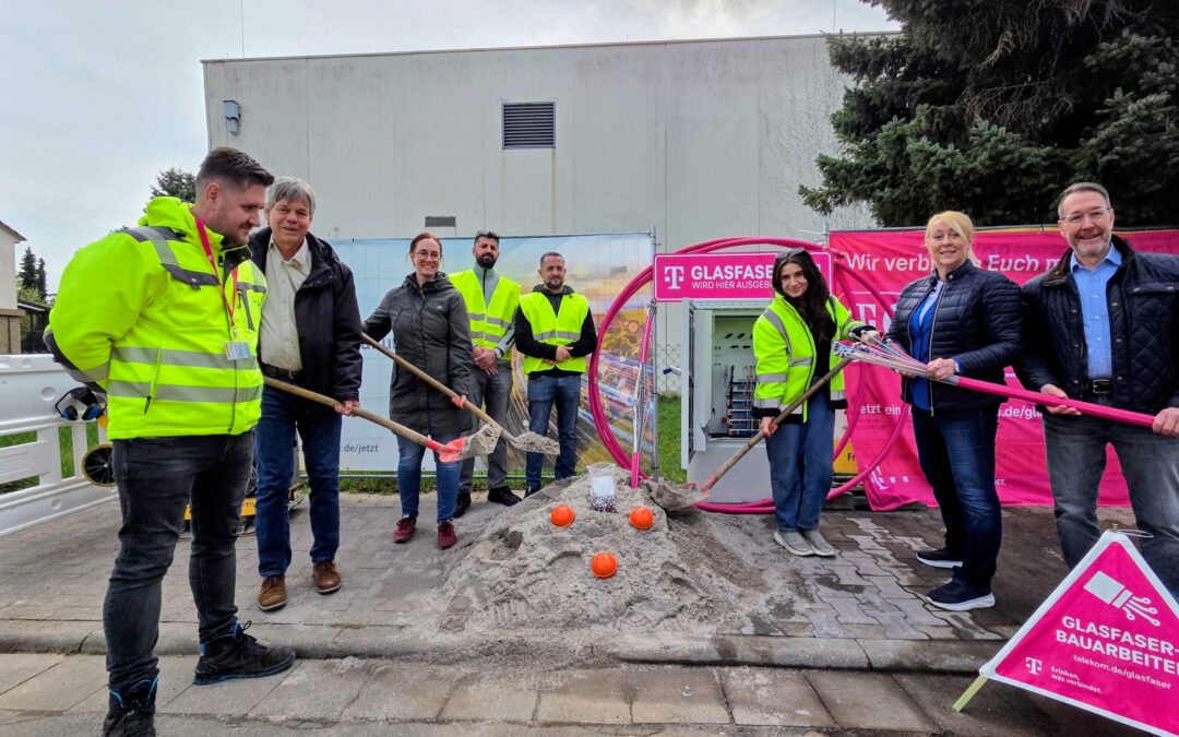 Spatenstich für den Glasfaserausbau in Bischofsheim