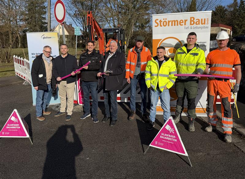 Spatenstich für den Glasfaserausbau in Ebern