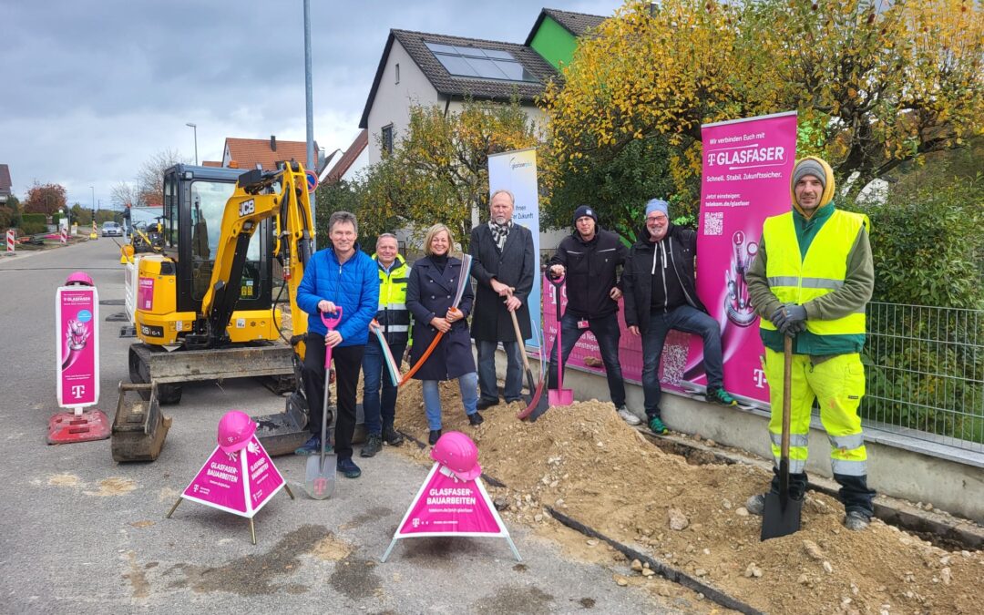 Spatenstich für den Glasfaserausbau in Treuchtlingen